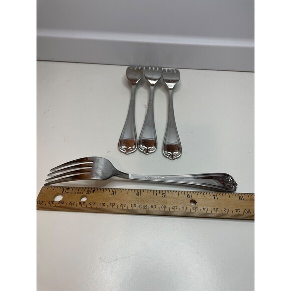 Lenox BUTLERS GOURMET 4 Dinner Forks Stainless Flatware 18/8 - Picture 4 of 4